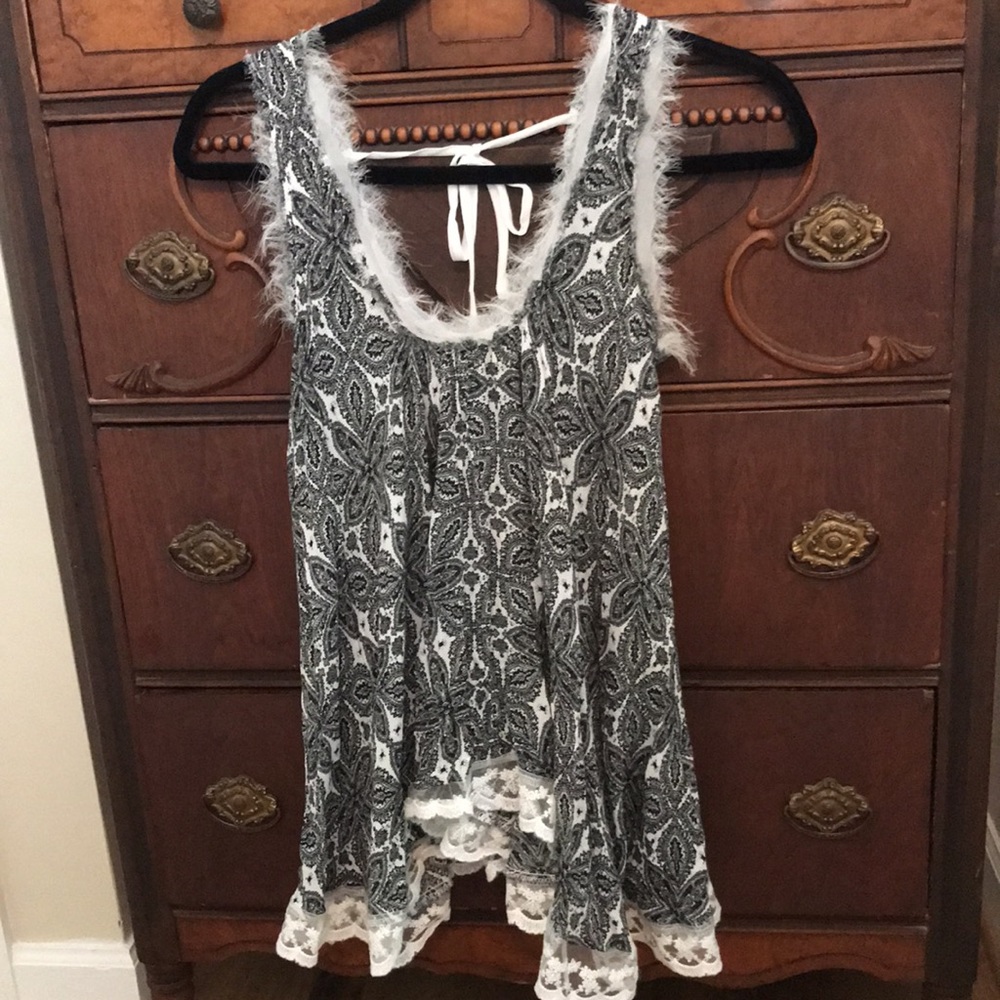 Seventh Day Vintage Havana blouse, size M